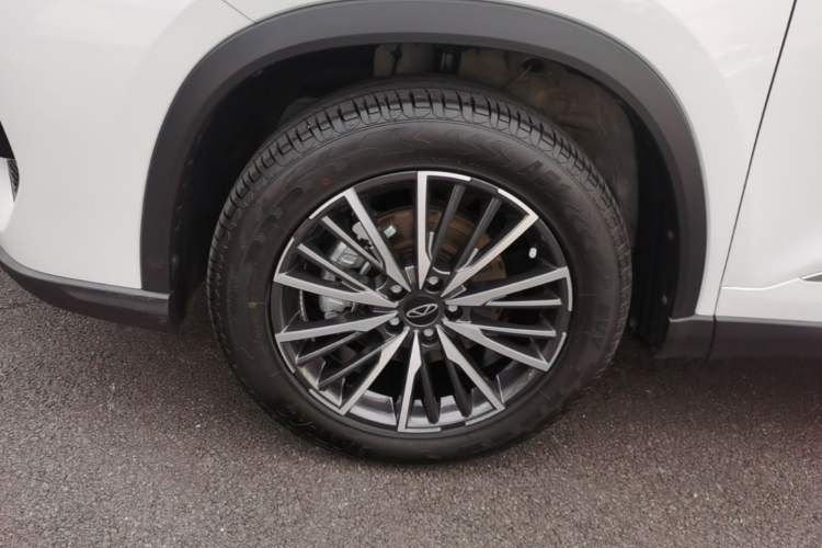 Used Chery Tiggo 8 PRO 2025 290T Two-Wheel-Drive Luxury Edition Left Front Wheel Hub