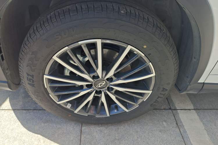 Used Chery Tiggo 8 PRO 2025 290T Two-Wheel-Drive Luxury Edition Left Front Wheel Hub