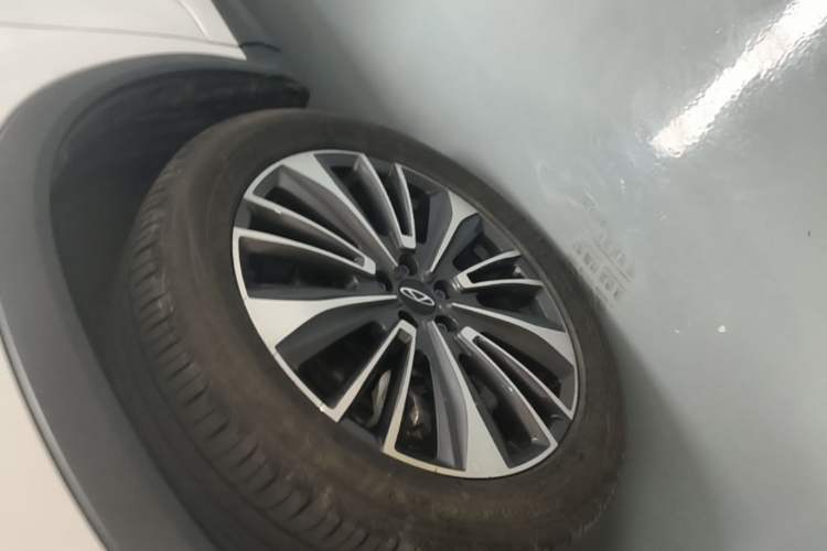 Used Chery Tiggo 8 PRO 2025 390T Two-Wheel Drive Prestige Version I Left Front Wheel Hub