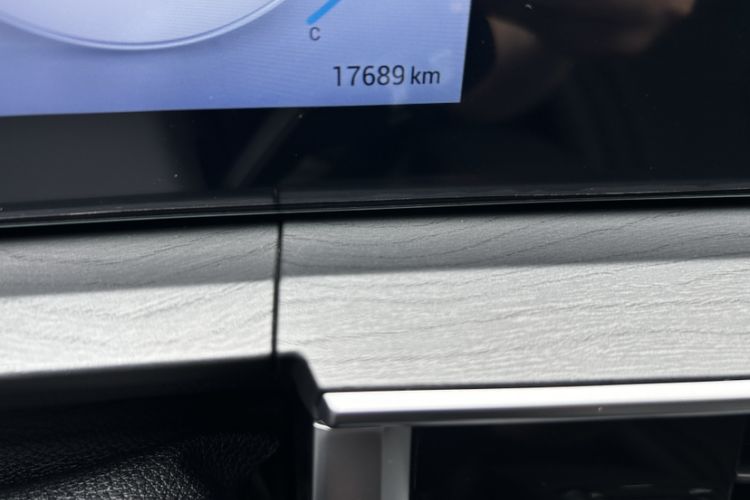 Used Chery Tiggo 8 PRO 2025 290T Two-Wheel-Drive Luxury Edition Odometer Close Up