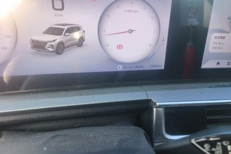 Used Chery Tiggo 8 PRO 2025 290T Two-Wheel Drive Prestige Edition Odometer Close Up