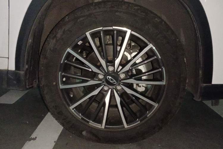 Used Chery Tiggo 8 PRO 2025 290T Two-Wheel-Drive Luxury Edition Right Front Wheel Hub