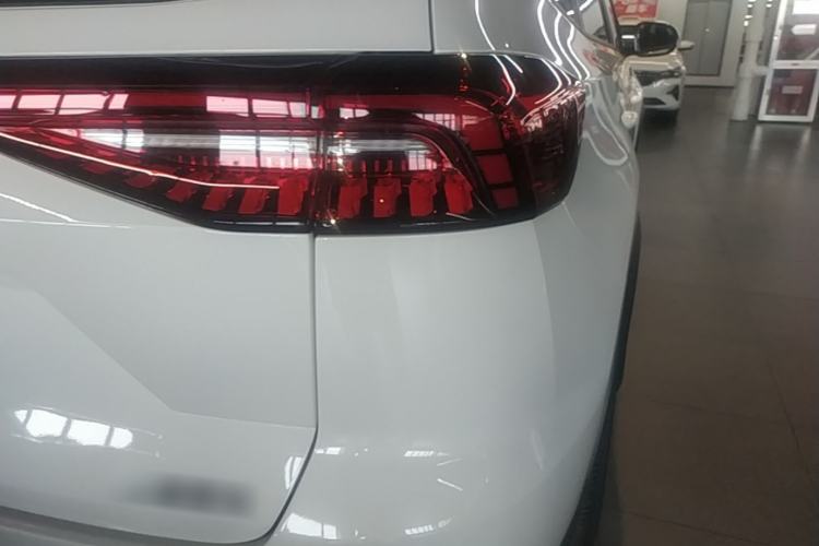 Used Chery Tiggo 8 PRO 2025 290T Two-Wheel-Drive Luxury Edition Right Rear Taillight