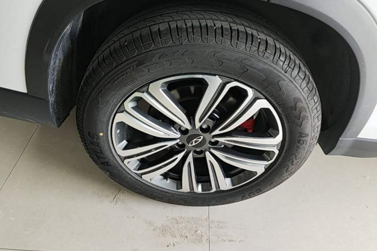 Used Chery Tiggo 8 PRO 2025 290T Two-Wheel Drive Comfort Edition Right Rear Wheel Hub