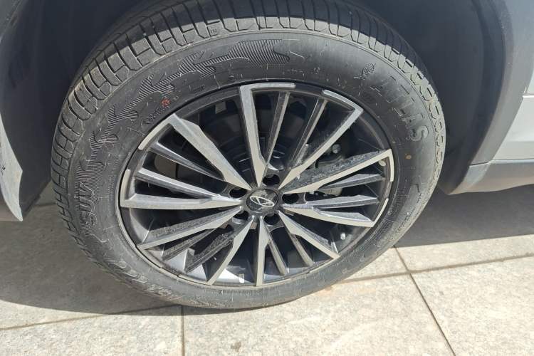 Used Chery Tiggo 8 PRO 2025 290T Two-Wheel-Drive Luxury Edition Right Rear Wheel Hub