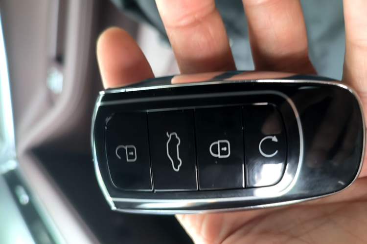 Used Chery Tiggo 8 PRO 2025 290T Two-Wheel Drive Prestige Edition Vehicle Key