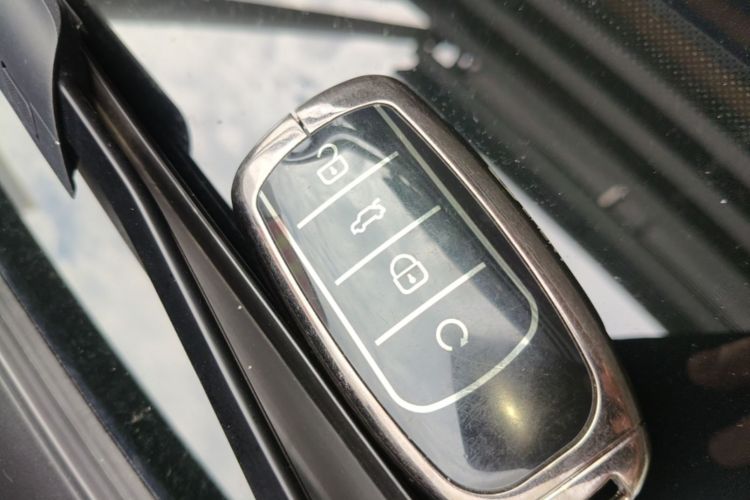 Used Chery Tiggo 8 PRO 2025 290T Two-Wheel-Drive Luxury Edition Vehicle Key