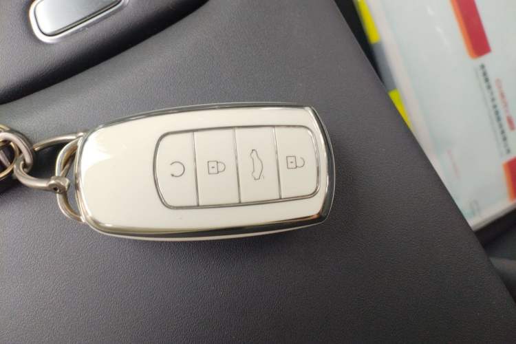 Used Chery Tiggo 8 PRO 2025 290T Two-Wheel-Drive Luxury Edition Vehicle Key