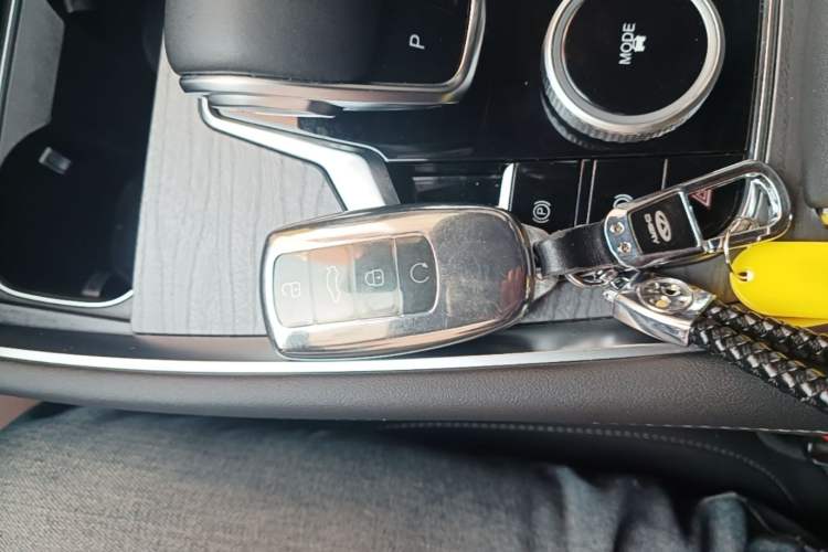 Used Chery Tiggo 8 PRO 2025 290T Two-Wheel-Drive Luxury Edition Vehicle Key