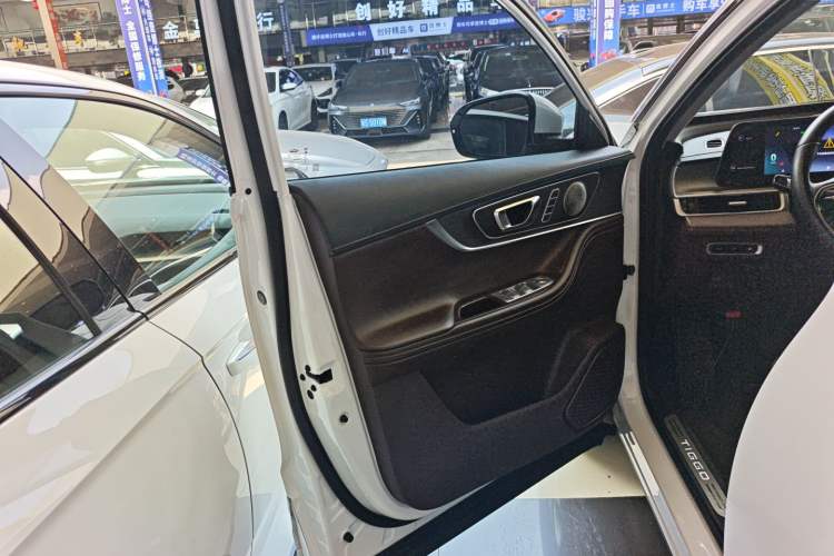 Used Chery Tiggo 8 PRO New Energy 2023 1.5T Enjoyment Edition Interior 7