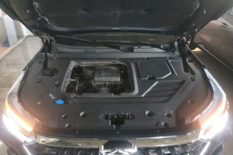 Used Chery Tiggo 8 PRO New Energy 2023 Champion Edition 1.5T 100km Glory Version Engine Bay