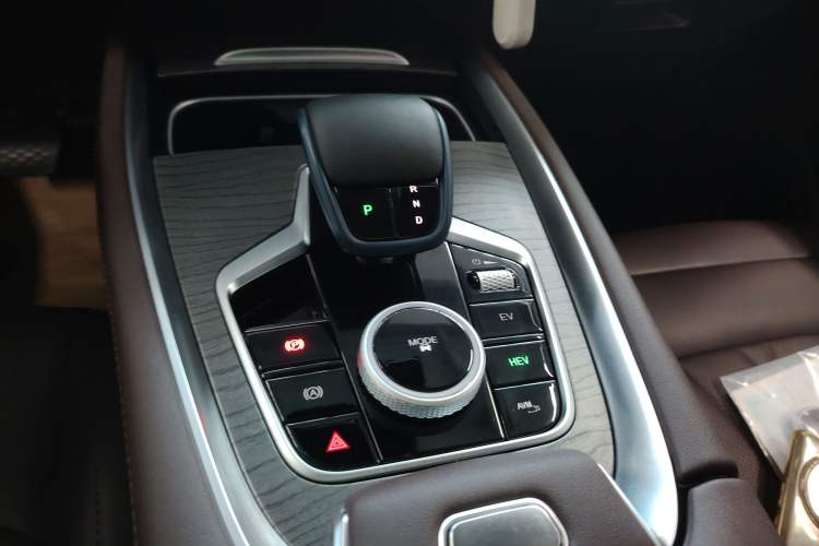 Used Chery Tiggo 8 PRO New Energy 2023 Champion Edition 1.5T 100km King's Version Gear Lever