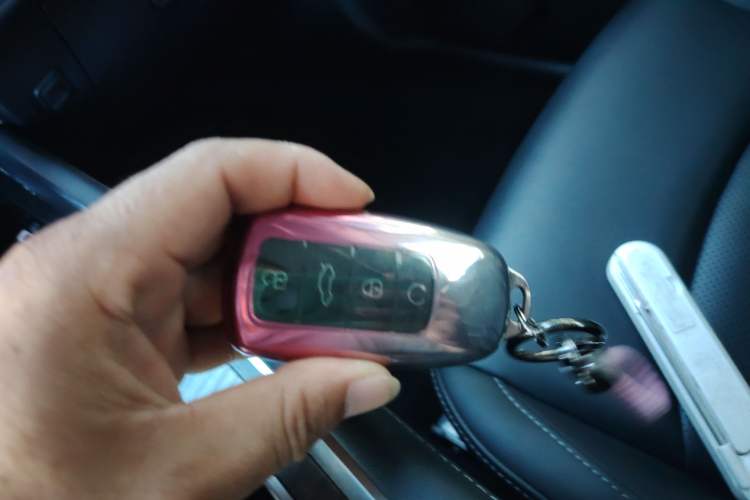 Used Chery Tiggo 8 PRO New Energy 2023 Champion Edition 1.5T 100km Glory Version Interior 1
