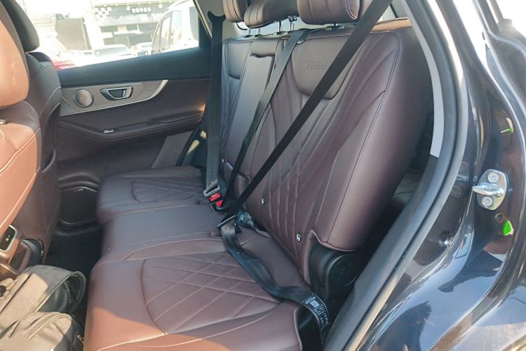 Used Chery Tiggo 8 PRO New Energy 2023 Champion Edition 1.5T 100km King's Version Interior 4