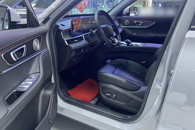 Used Chery Tiggo 8 PRO New Energy 2023 Champion Edition 1.5T 100km Glory Version Interior 4