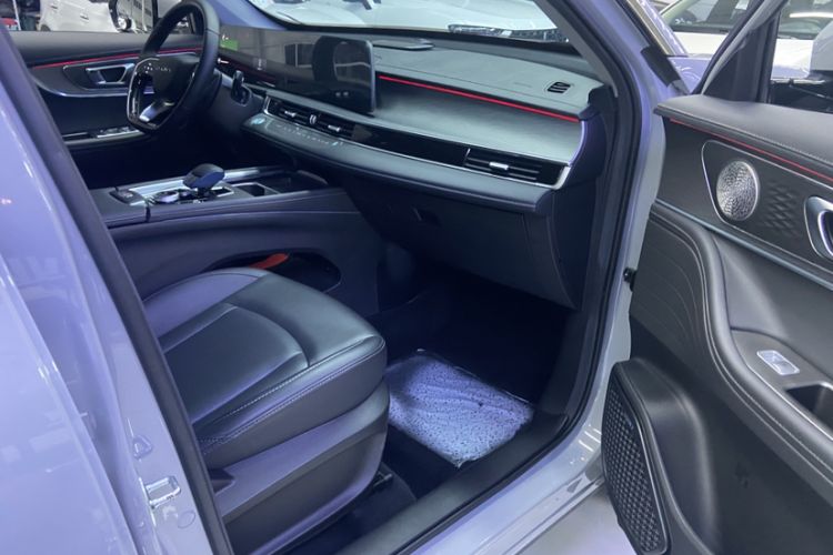 Used Chery Tiggo 8 PRO New Energy 2023 Champion Edition 1.5T 100km Glory Version Interior 9