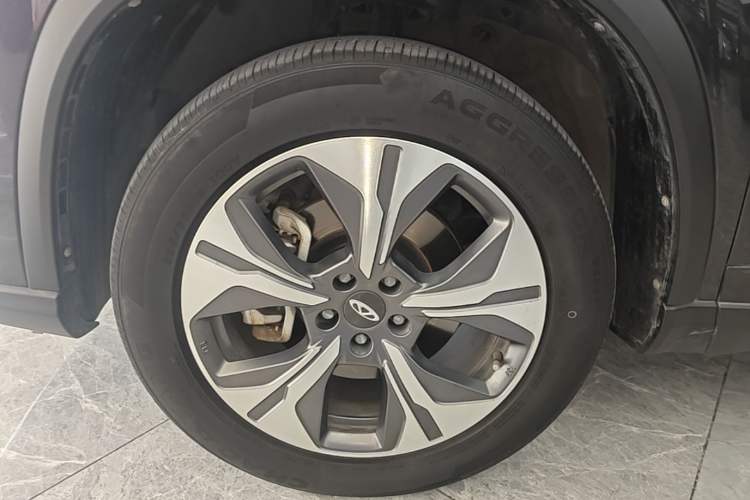 Used Chery Tiggo 8 PRO New Energy 2023 Champion Edition 1.5T 100km Glory Version Left Front Wheel Hub