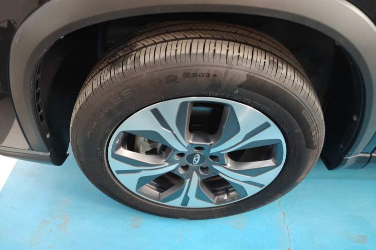 Used Chery Tiggo 8 PRO New Energy 2023 Champion Edition 1.5T 100km King's Version Left Front Wheel Hub