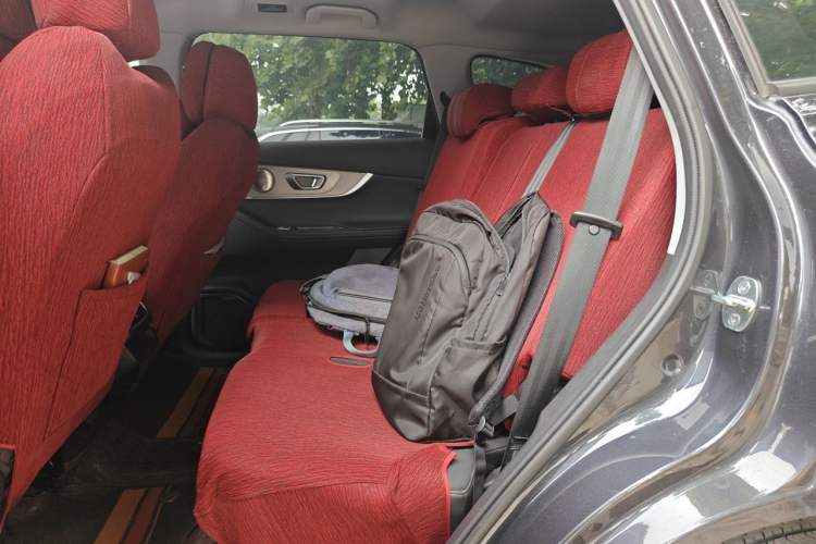 Used Chery Tiggo 8 PRO New Energy 2023 Champion Edition 1.5T 100km Glory Version Left Rear Seat