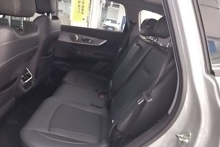 Used Chery Tiggo 8 PRO New Energy 2023 Champion Edition 1.5T 100km Glory Version Left Rear Seat