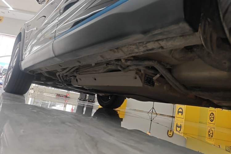 Used Chery Tiggo 8 PRO New Energy 2023 Champion Edition 1.5T 100km Glory Version Left Side Sill