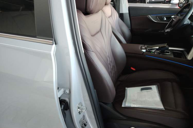 Used Chery Tiggo 8 PRO New Energy 2023 Champion Edition 1.5T 100km King's Version Right Front Seat