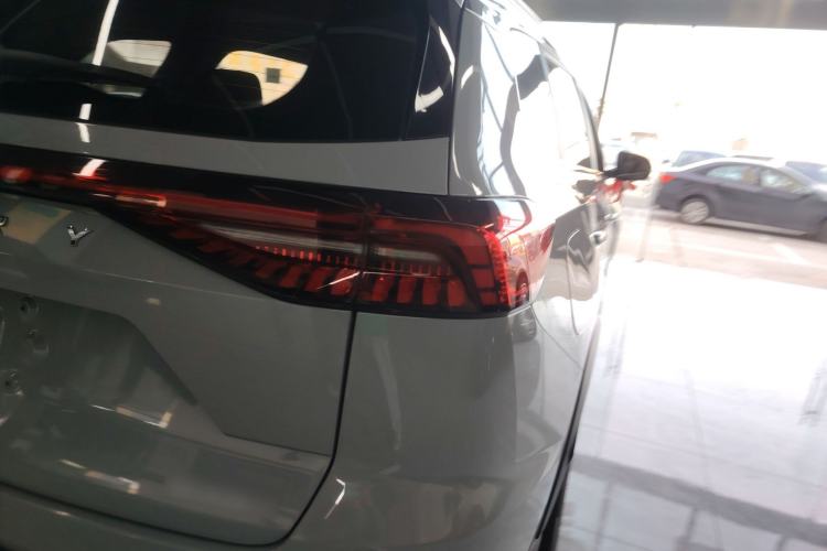 Used Chery Tiggo 8 PRO New Energy 2023 Champion Edition 1.5T 100km King's Version Right Rear Taillight