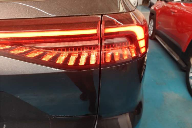 Used Chery Tiggo 8 PRO New Energy 2023 Champion Edition 1.5T 100km King's Version Right Rear Taillight