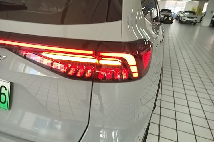 Used Chery Tiggo 8 PRO New Energy 2023 Champion Edition 1.5T 100km Glory Version Right Rear Taillight