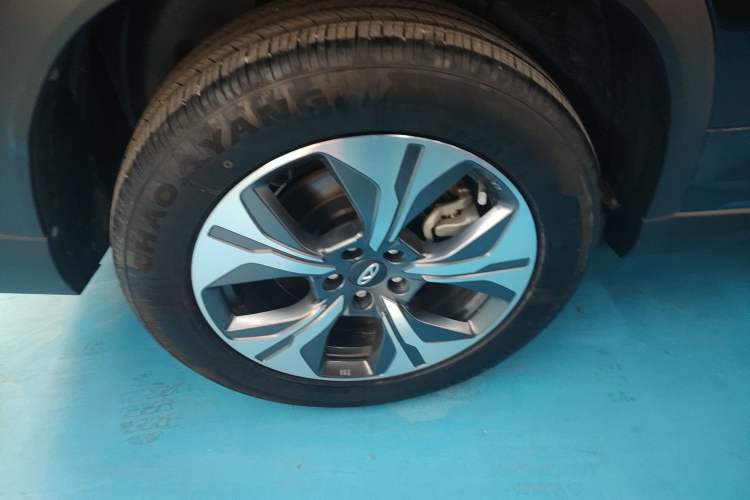 Used Chery Tiggo 8 PRO New Energy 2023 Champion Edition 1.5T 100km King's Version Right Rear Wheel Hub