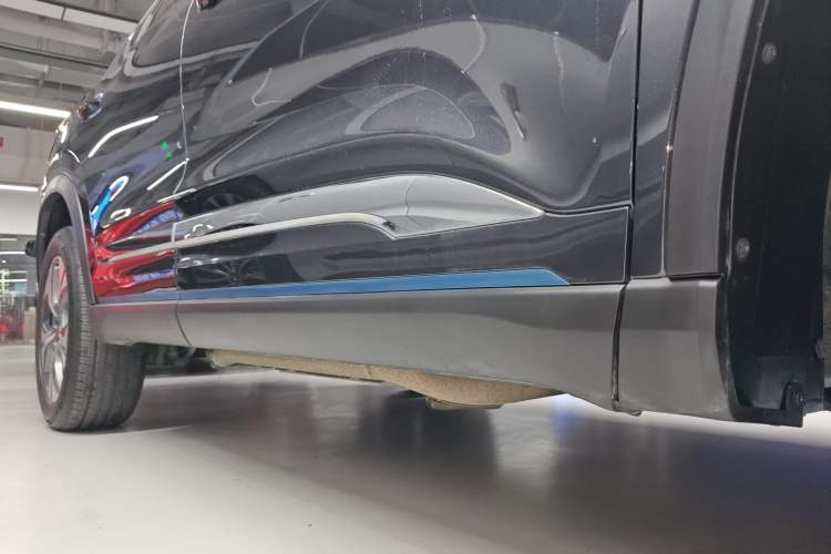 Used Chery Tiggo 8 PRO New Energy 2023 Champion Edition 1.5T 100km Glory Version Right Side Sill