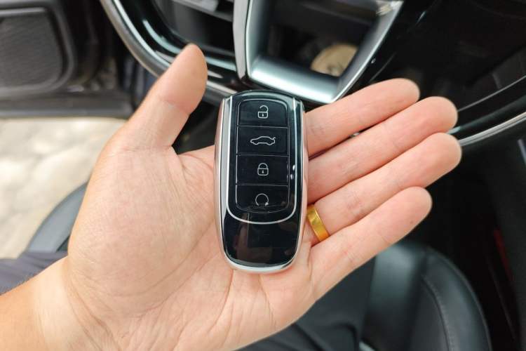 Used Chery Tiggo 8 PRO New Energy 2023 Champion Edition 1.5T 100km Glory Version Vehicle Key