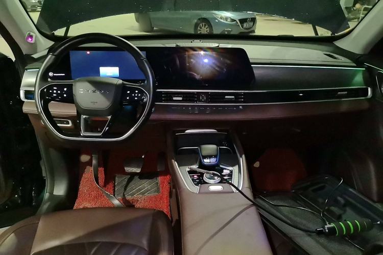 Used Chery Tiggo 8 PRO New Energy 2023 Champion Edition 1.5T 100km King's Version Center Console