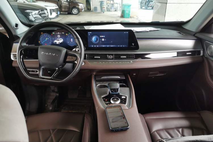 Used Chery Tiggo 8 PRO New Energy 2023 Champion Edition 1.5T 100km King's Version Center Console