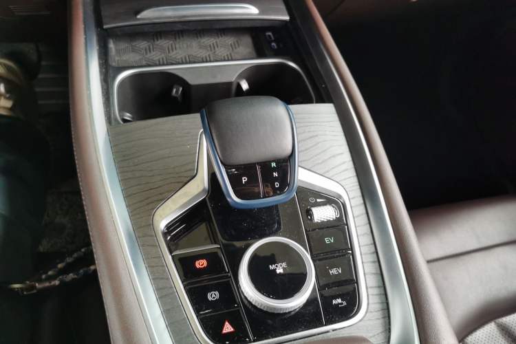 Used Chery Tiggo 8 PRO New Energy 2023 Champion Edition 1.5T 100km King's Version Gear Lever