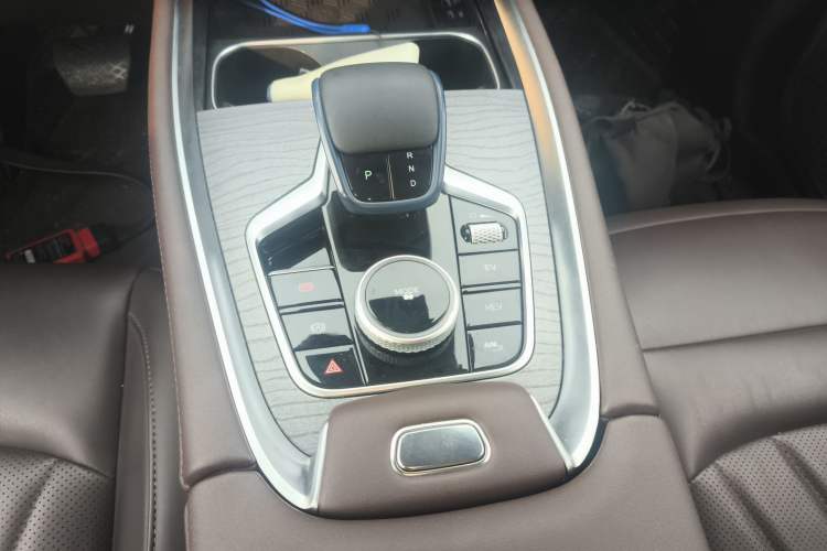 Used Chery Tiggo 8 PRO New Energy 2023 Champion Edition 1.5T 100km King's Version Gear Lever