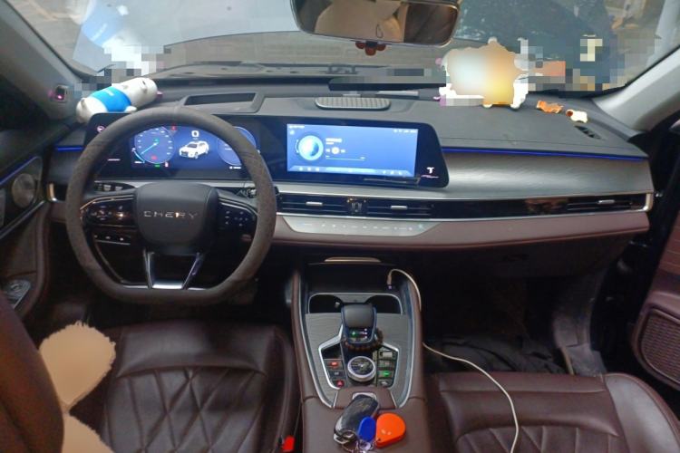 Used Chery Tiggo 8 PRO New Energy 2023 Champion Edition 1.5T 100km King's Version Interior 2
