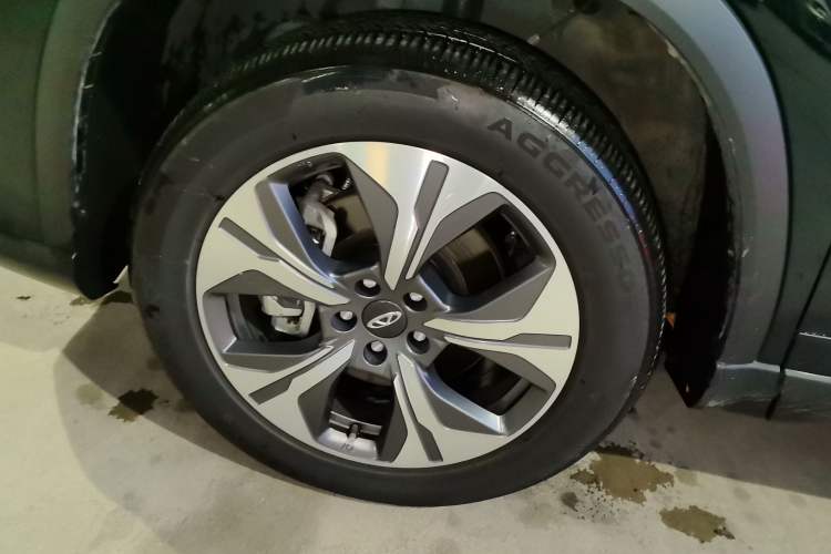 Used Chery Tiggo 8 PRO New Energy 2023 Champion Edition 1.5T 100km King's Version Left Front Wheel Hub
