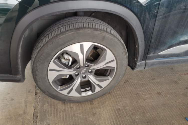 Used Chery Tiggo 8 PRO New Energy 2023 Champion Edition 1.5T 100km King's Version Left Front Wheel Hub