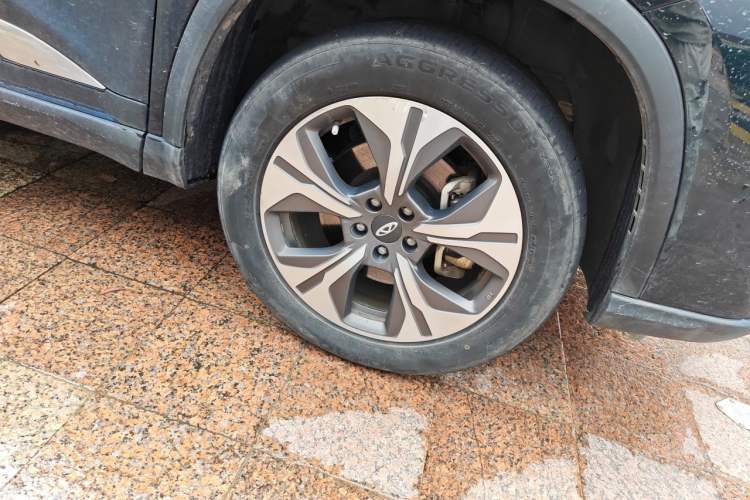 Used Chery Tiggo 8 PRO New Energy 2023 Champion Edition 1.5T 100km King's Version Right Front Wheel Hub