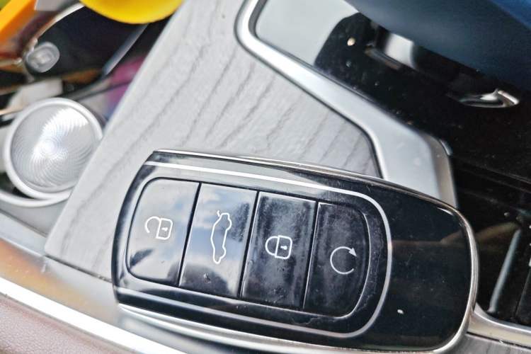 Used Chery Tiggo 8 PRO New Energy 2023 Champion Edition 1.5T 100km King's Version Vehicle Key
