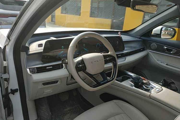 Used Chery Tiggo 8 PRO New Energy 2023 1.5T Enjoyment Edition Center Console