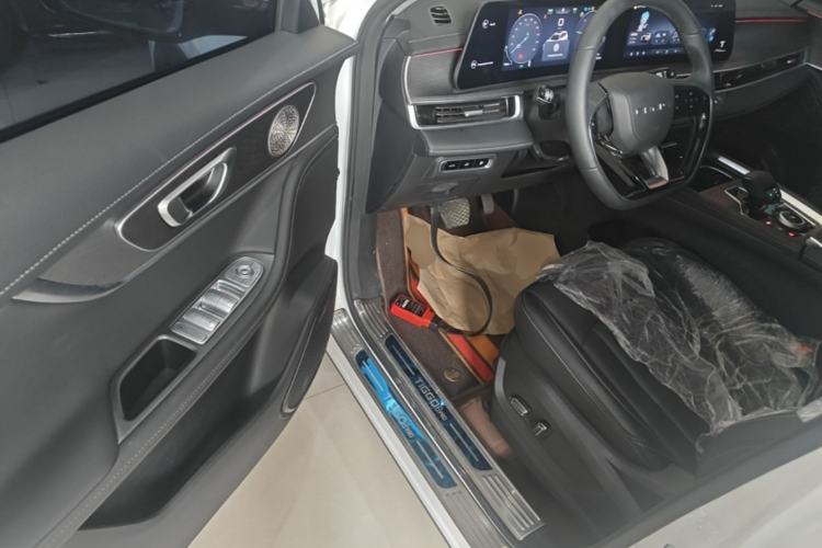Used Chery Tiggo 8 PRO New Energy 2023 Champion Edition 1.5T 100km Glory Version Driver Seat