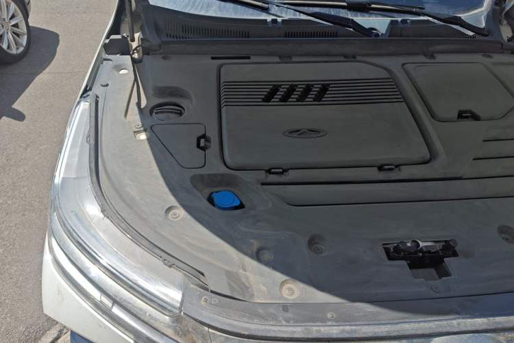 Used Chery Tiggo 8 PRO New Energy 2023 Champion Edition 1.5T 100km King's Version Engine Bay Right