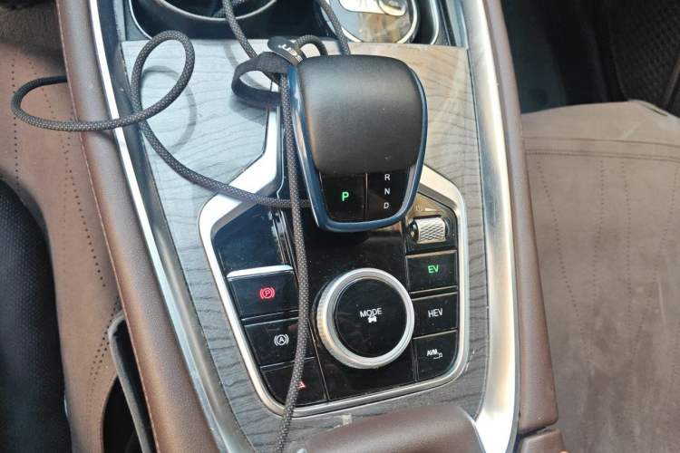 Used Chery Tiggo 8 PRO New Energy 2023 Champion Edition 1.5T 100km King's Version Gear Lever