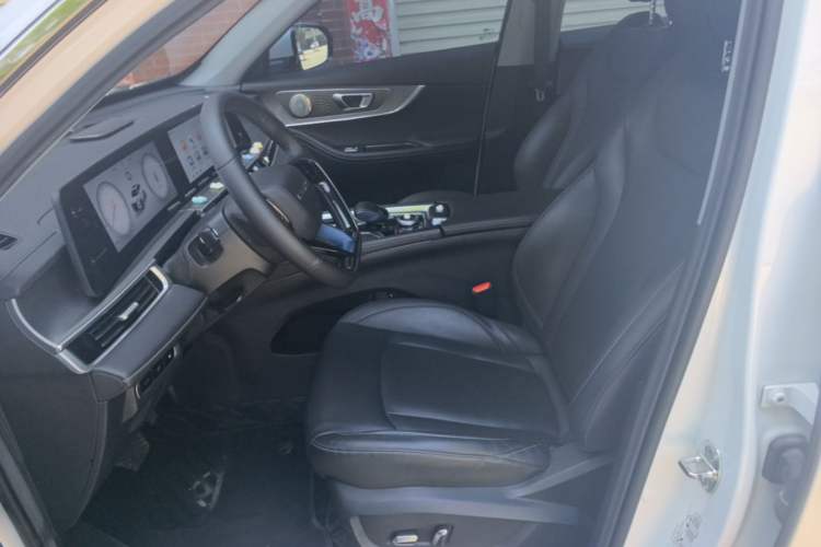 Used Chery Tiggo 8 PRO New Energy 2023 Champion Edition 1.5T 100km Glory Version Left Front Seat