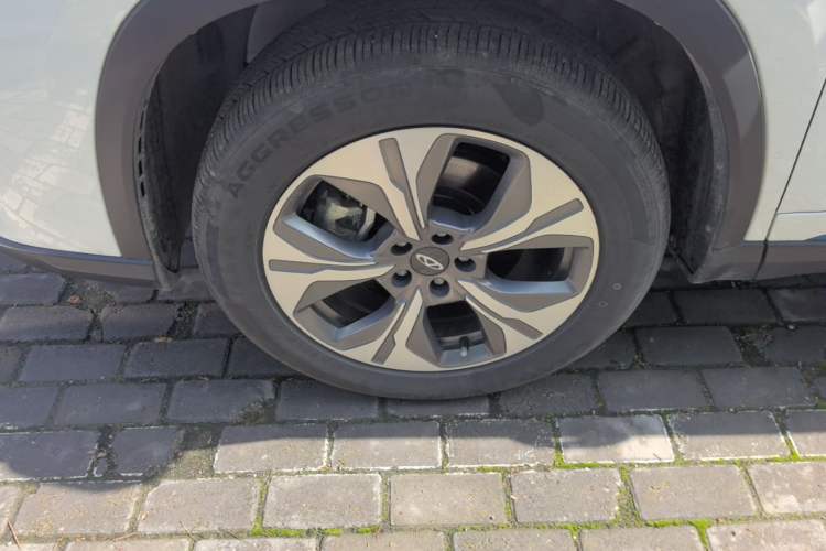 Used Chery Tiggo 8 PRO New Energy 2023 Champion Edition 1.5T 100km King's Version Left Front Wheel Hub