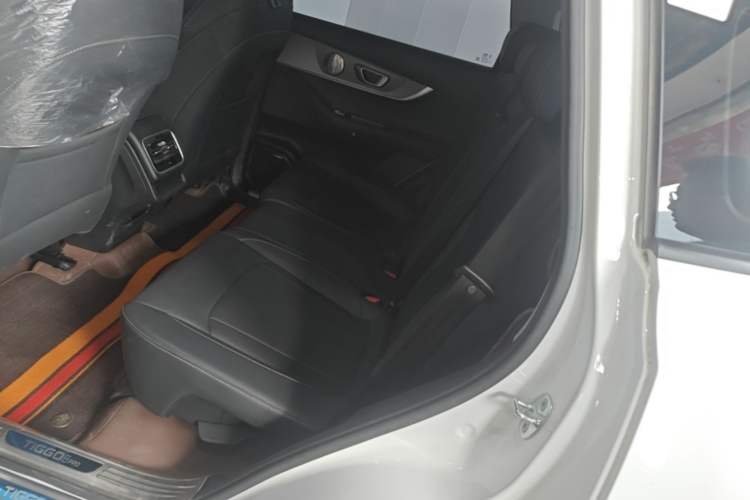 Used Chery Tiggo 8 PRO New Energy 2023 Champion Edition 1.5T 100km Glory Version Left Rear Seat