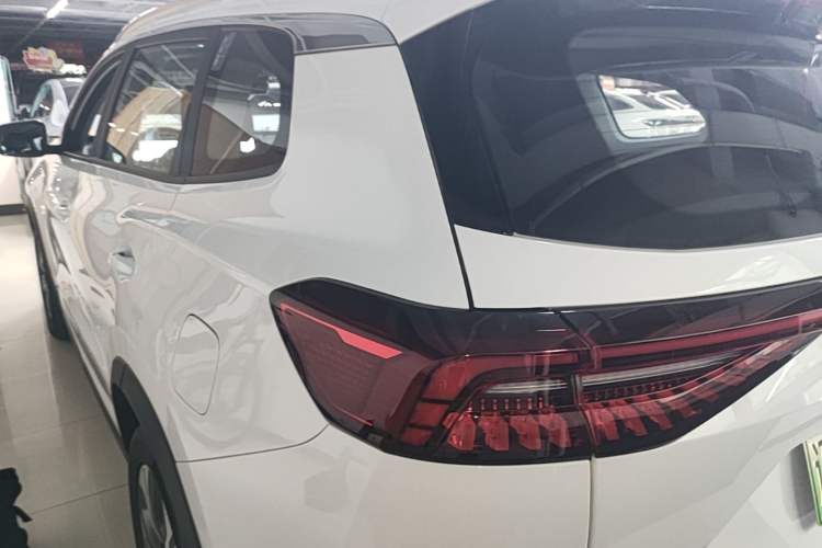 Used Chery Tiggo 8 PRO New Energy 2023 Champion Edition 1.5T 100km Glory Version Rear Left 45 Deg