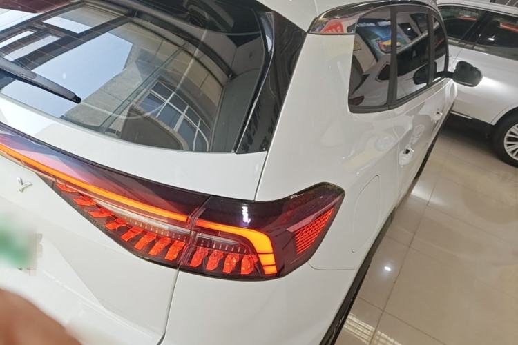 Used Chery Tiggo 8 PRO New Energy 2023 Champion Edition 1.5T 100km Glory Version Rear Right 45 Deg